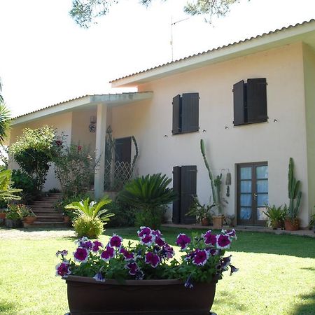 B&B Fra E Fe Arborea Exterior photo
