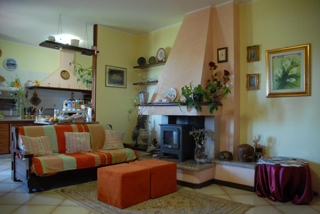 B&B Fra E Fe Arborea Exterior photo