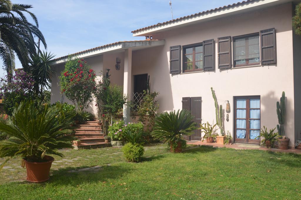 B&B Fra E Fe Arborea Exterior photo